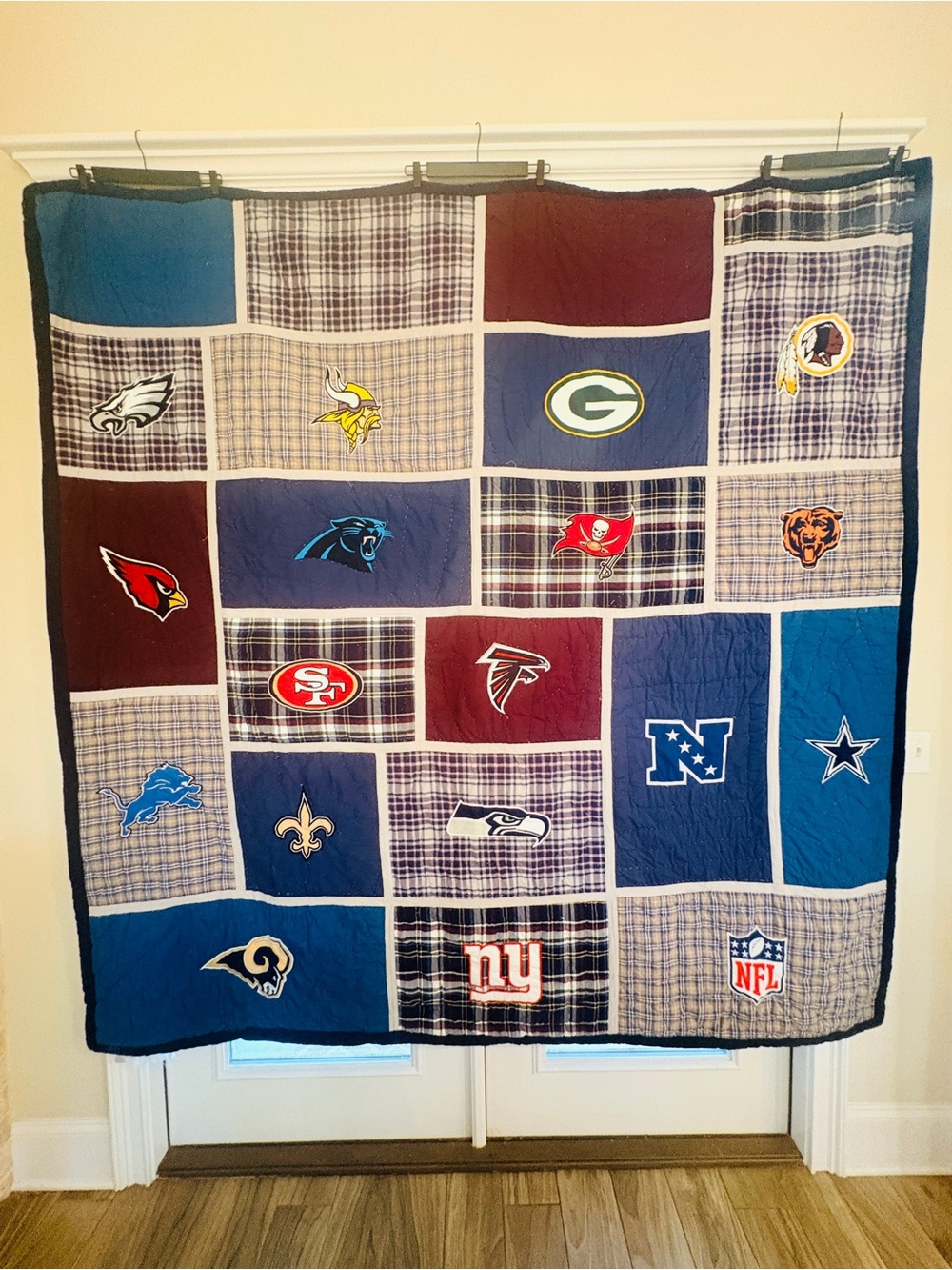Pottery Barn PB Teen NFL Football Team Logos Full Queen Quilt Comforter